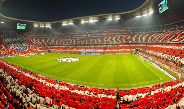 国际帆船赛激战正酣 顶尖选手逐浪争锋