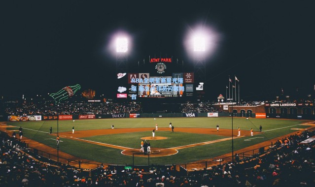 NBA全明星赛星光璀璨 新生代球员闪耀舞台